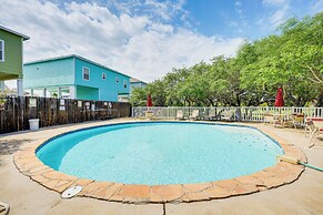 1 Mi to Marina: Rockport Vacation Rental