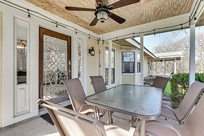 Charming Austin Home on 2 Acres: BBQ & Yard!