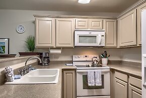 Ww H202 Mather Street Retreat 2 Bedroom Condo by RedAwning