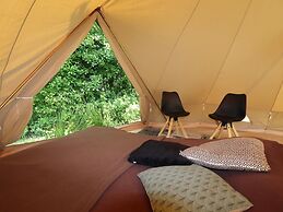 Canvas Comfort in Frisia's Home