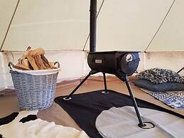 Canvas Comfort in Frisia's Home