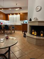 Cozy 2 Bedroom Apartment in Spilia