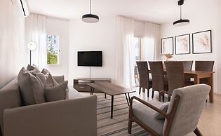 Phaedrus Living Nerina Modern City Flat