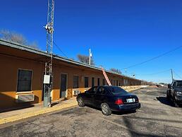 Relax Inn By OYO Clinton