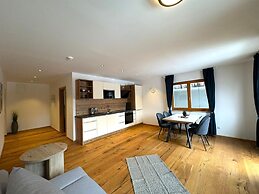 Amazing Apartment With Private Garden