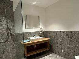 Amazing Apartment With Private Garden