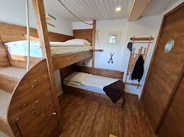 Holiday Home Apartment - East