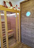 Holiday Home Apartment - East