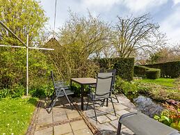 Modern Holiday Home With Garden