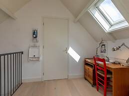 Modern Holiday Home With Garden