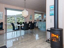 5 Star Holiday Home in Henne