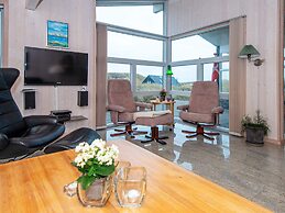 5 Star Holiday Home in Henne