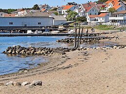 6 Person Holiday Home in Skjaerhalden