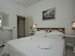 Belvilla by OYO Sassetta 5 Rosa