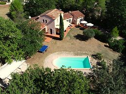 House in Montfort-sur-argens With Garden