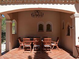 House in Montfort-sur-argens With Garden