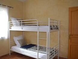 House in Montfort-sur-argens With Garden