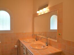 House in Montfort-sur-argens With Garden