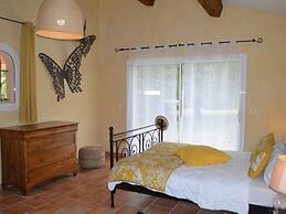 House in Montfort-sur-argens With Garden