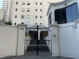 Maison Champs Elysees