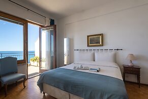 Sky Sea Apartment by Wonderful Italy