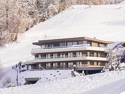 Studio With Balcony on the ski Slopes