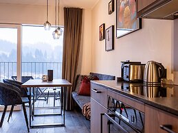 Studio With Balcony on the ski Slopes