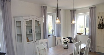 Northern Lights Modern Retreat