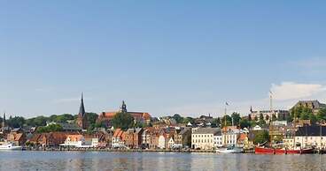 Northern Lights Modern Retreat