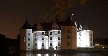 Northern Lights Modern Retreat