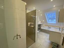 Geest & Moor 2 Modern Retreat