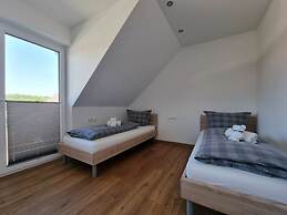 Geest & Moor 2 Modern Retreat