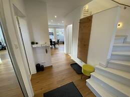 Geest & Moor 2 Modern Retreat