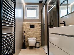 Modern Holiday Home Near Veluwe