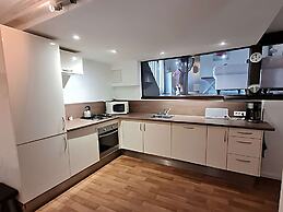 Beautiful Holiday Home With Lake 15min by Bike