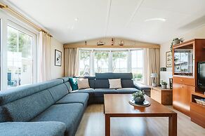 Detached Chalet With a Panoramic View!