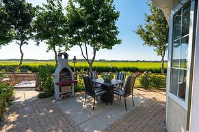 Detached Chalet With a Panoramic View!
