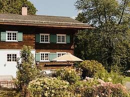 An Oasis in the Green With Majestic Mountain View