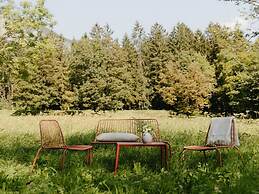 An Oasis in the Green With Majestic Mountain View