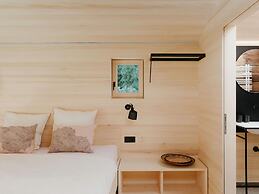 An Oasis in the Green With Majestic Mountain View