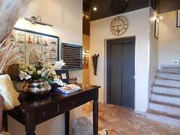 8 Bohler Brise Modern Retreat