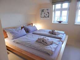 8 Bohler Brise Modern Retreat