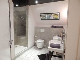 8 Bohler Brise Modern Retreat