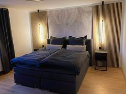 Summit Happiness at the Purple Beech