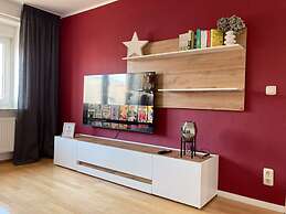 Summit Happiness at the Purple Beech