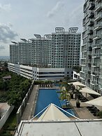 Mactan Newton Condo with Pool Access