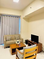 Mactan Newton Condo with Pool Access