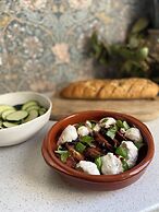 Cozinest Eco Apartment Plant Based Breakfast Included