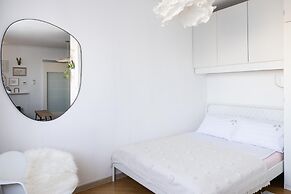 Cozinest Eco Apartment Plant Based Breakfast Included