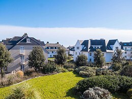 Apartment Overlooking the Green Surroundings